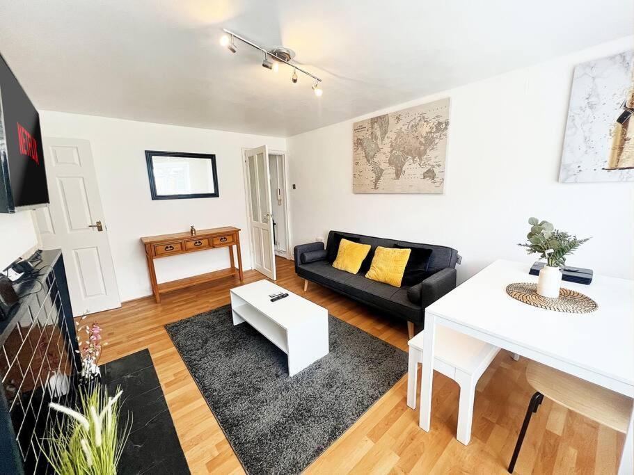 Cosy Croydon Apt Sleeps 5 Екстер'єр фото